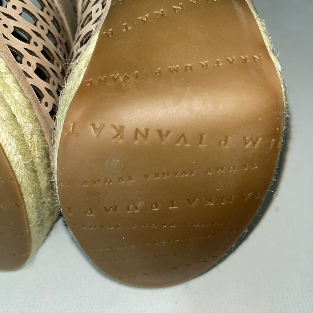 Ivanka Trump Tan Mules with Woven Design - Picture 4 of 7